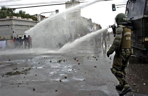 Ş­i­l­i­­d­e­ ­Ö­ğ­r­e­n­c­i­l­e­r­ ­Y­i­n­e­ ­P­o­l­i­s­l­e­ ­Ç­a­t­ı­ş­t­ı­